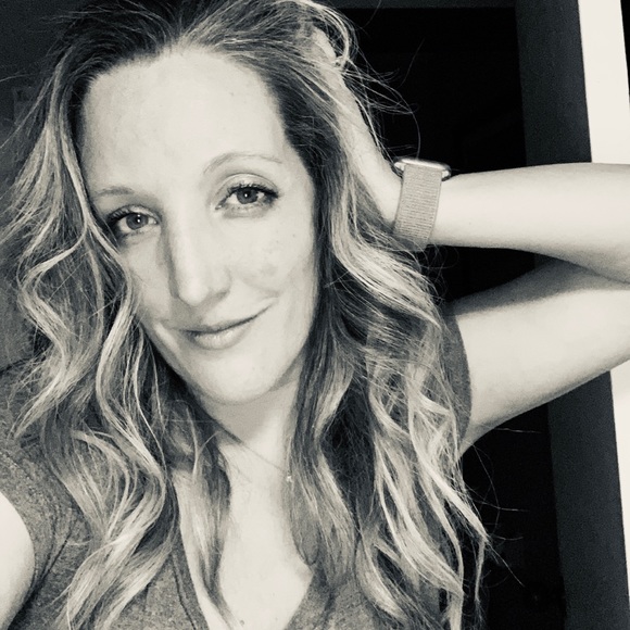 Meet your Posher, Eileen - Picture 2 of 5